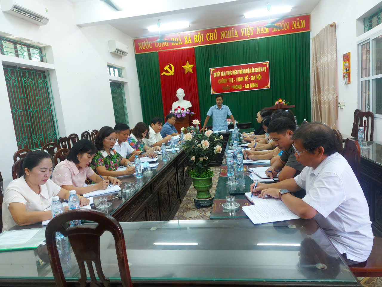 Hội nghị đánh giá kết quả thực hiện nhiệm vụ năm học 2024 -2025 và triển khai một số nhiệm vụ trọng tâm năm học 2025 - 2026 trên địa bàn xã Xuân Hồng