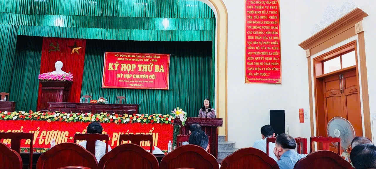 Kỳ họp thứ 3 HĐND xã Xuân Hồng khóa XVIII, nhiệm kỳ 2021 - 2026 