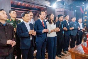 Xã Xuân Hồng trang trọng lễ dâng hương Kỷ niệm 96 năm Ngày thành lập Đảng và 119 năm ngày sinh Tổng Bí thư Trường Chinh