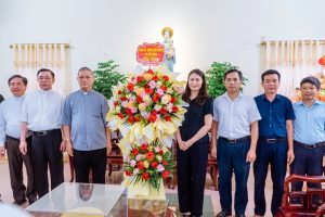 Đoàn đại biểu lãnh đạo xã Xuân Hồng thăm, chúc mừng Tòa Giám mục Bùi Chu nhân dịp Lễ kính Thánh Đaminh – Bổn mạng Giáo phận Bùi Chu năm 2026
