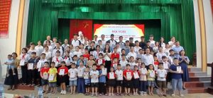 XÃ XUÂN HỒNG GẶP MẶT, ĐỘNG VIÊN CÁC CHÁU HỌC SINH LÀ CON CÁN BỘ, CÔNG CHỨC, VIÊN CHỨC, NGƯỜI LAO ĐỘNG